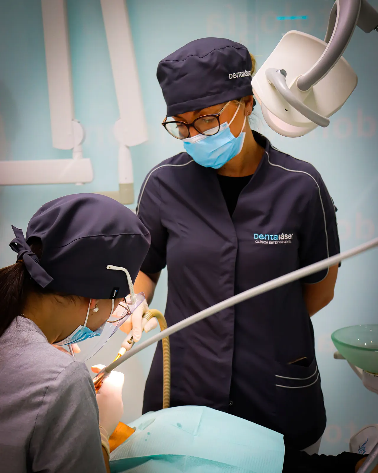 Equipo Dentaláser en tratamiento